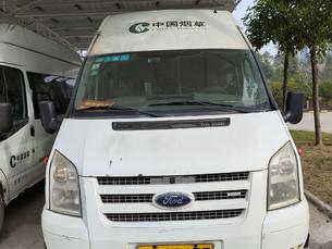 单位自有五辆二手公车整体打包拍卖公告